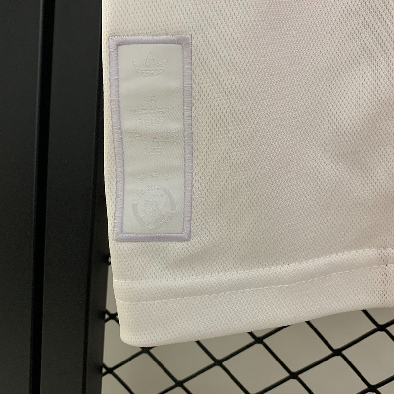 Camisola Ajax Edição Comemorativa - 25/26