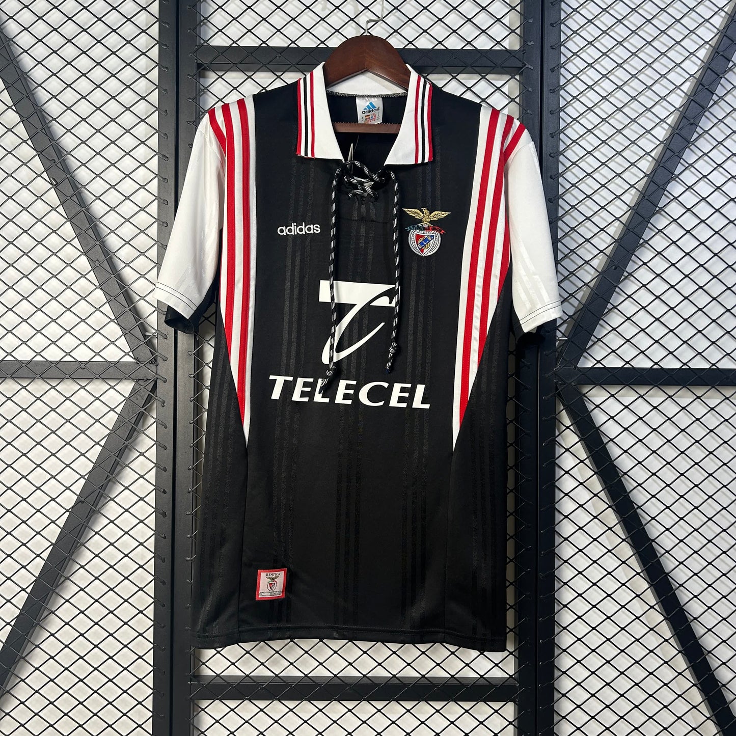Camisola Retro SL Benfica Preta - 97/98
