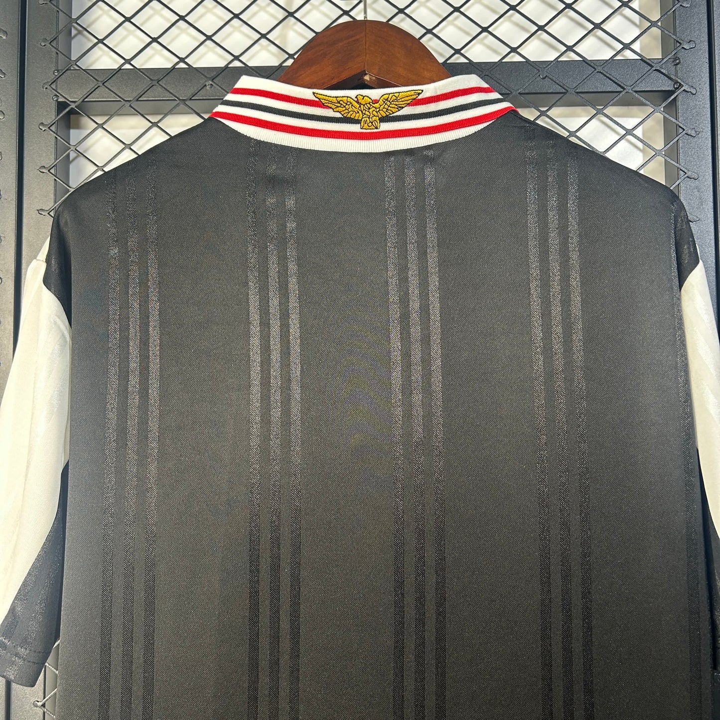 Camisola Retro SL Benfica Preta - 97/98