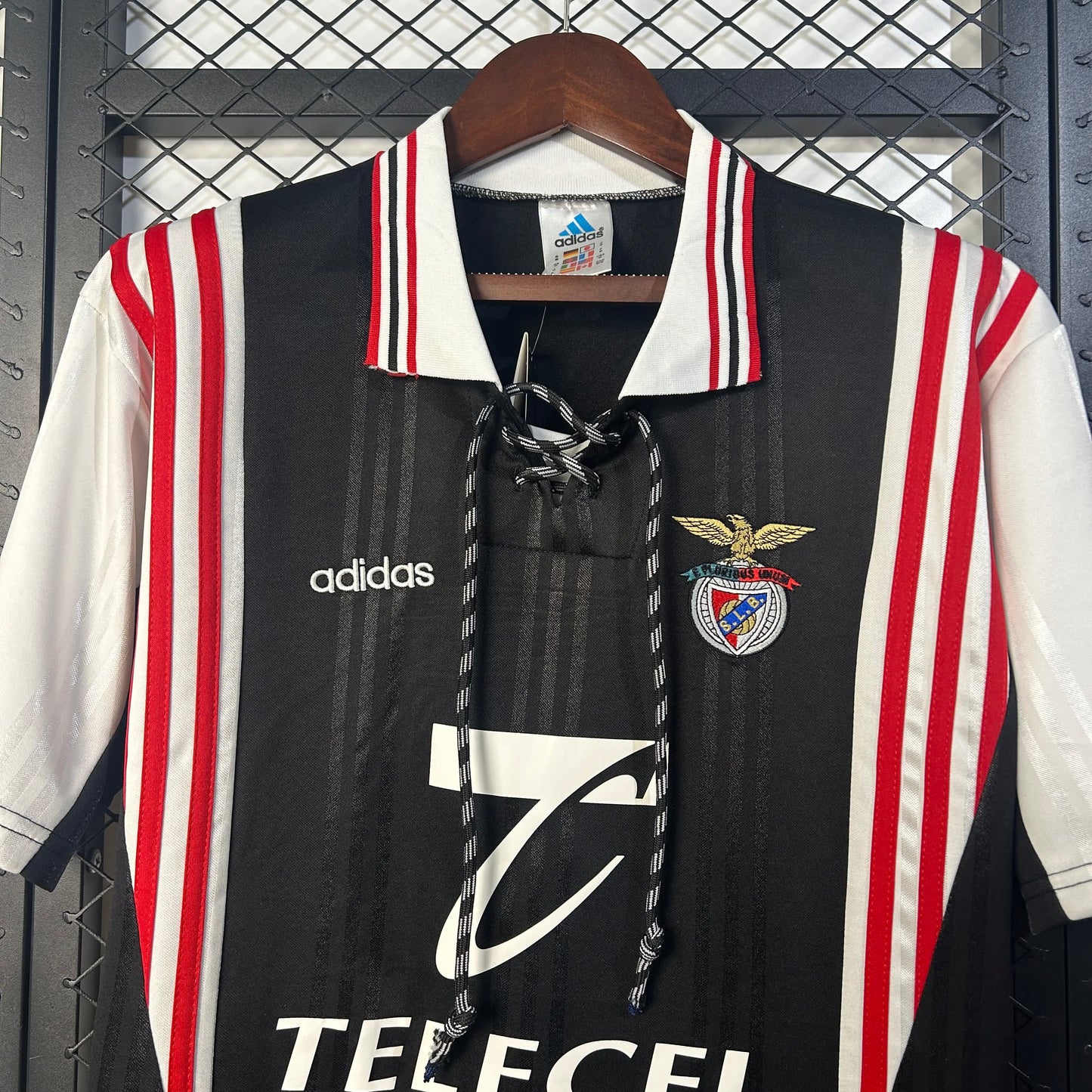 Camisola Retro SL Benfica Preta - 97/98