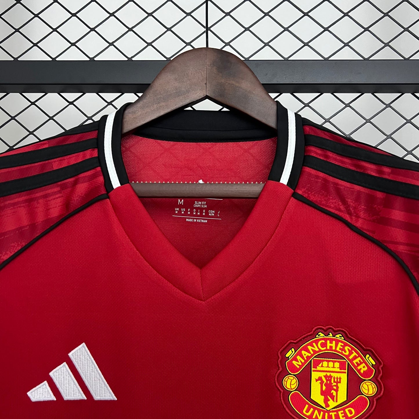 Camisola Manchester United - 25/26